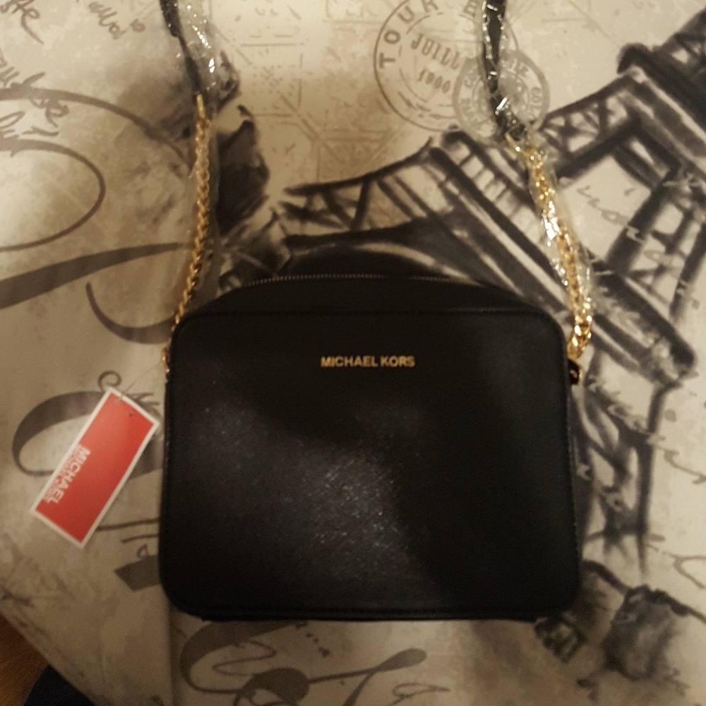 Michael Kors Leather Crossbag w Chain Strap
